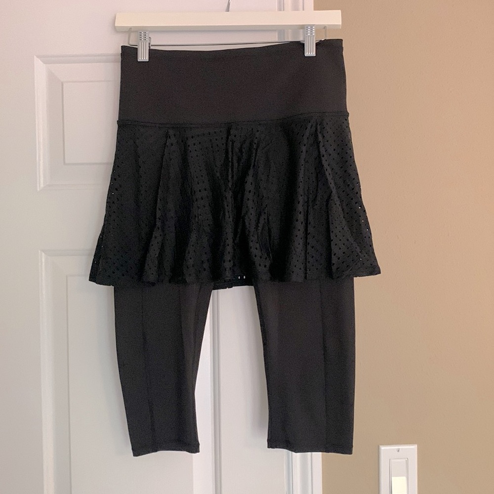 Athleta Tennis Skirt with leggings - S